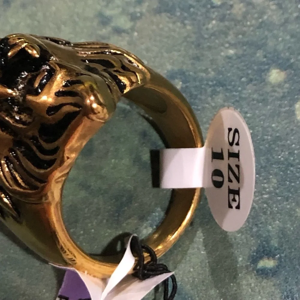 Lion head men’s brass look ring size‎ 10 brand new